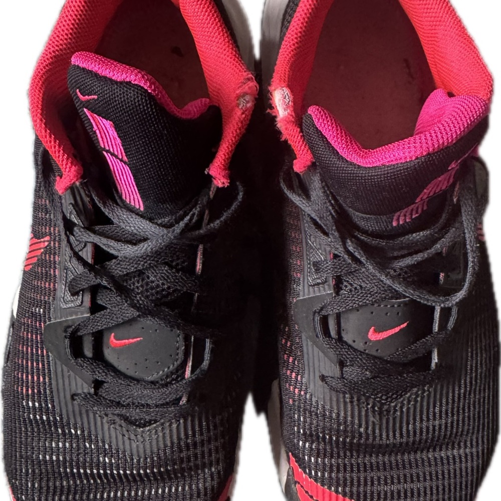 Nike Airmax Black and Pink Running Shoes
